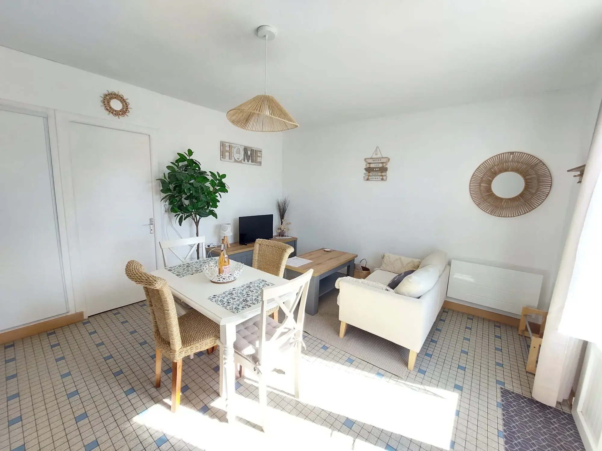 Cottage photo